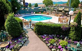 Arbors At Island Landing Hotel & Suites